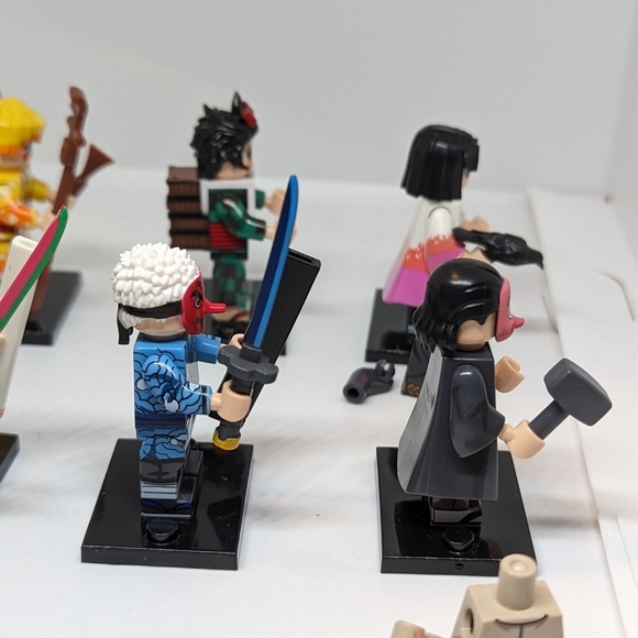8 Minifigures- Demon Slayer Anime Building Block Toy Collectors Action Figures - Picture 7 of 16